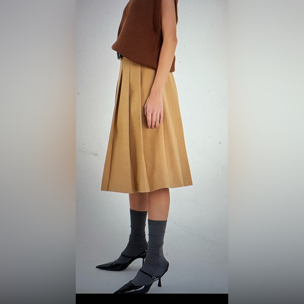 English Factory Pleated Midi Skirt in Camel/Tan